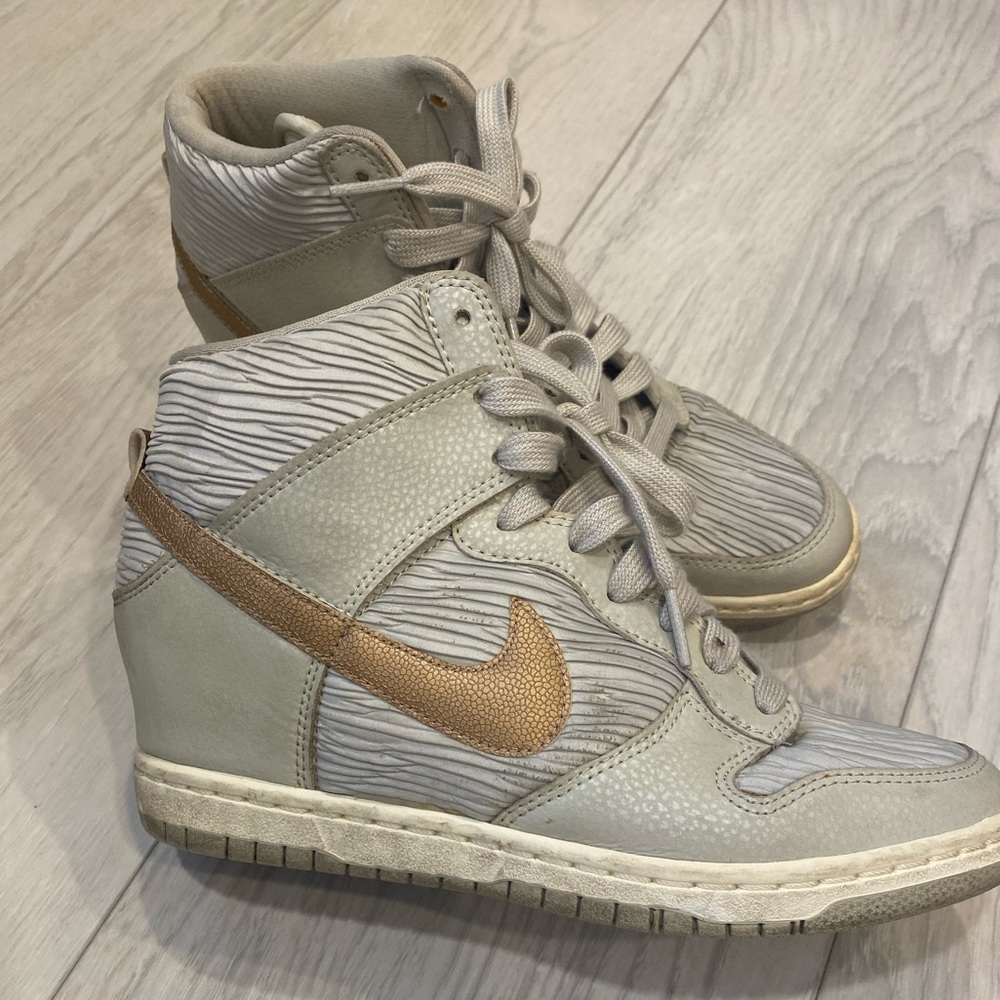 Nike Dunk Sky Hi Hidden Wedge Heel High Light Bone Metallic Bronze Shoes Sz 8.5